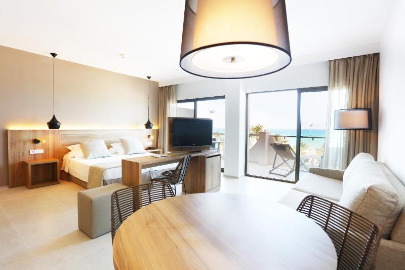 Hotel Playa Golf - image 19