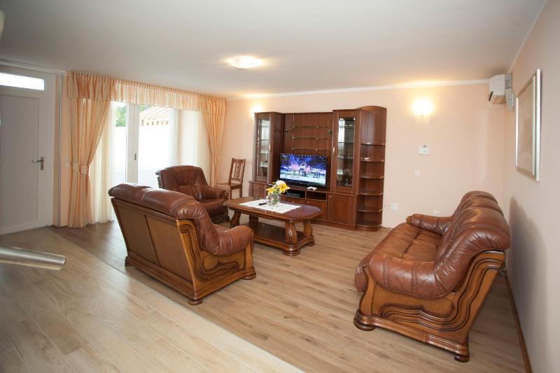 Villa Vinka - image 32