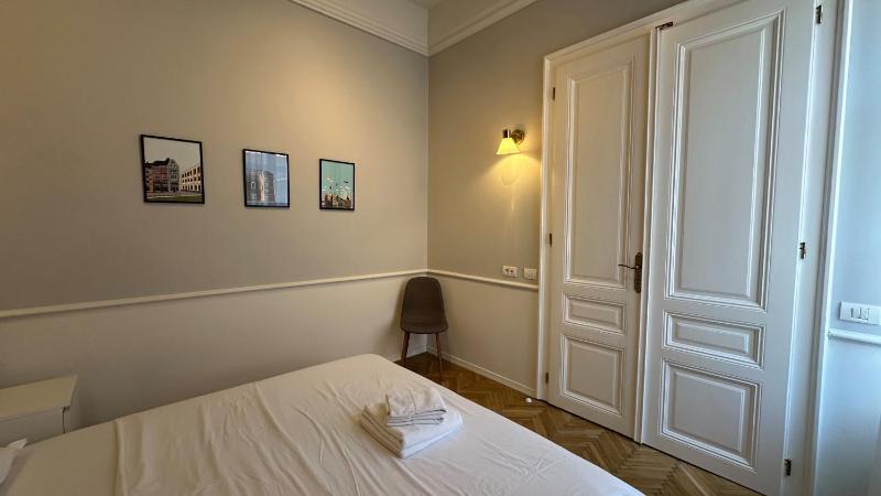 Carol Residence - ultra central - powered by NEO - image 12