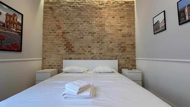 Carol Residence - ultra central - powered by NEO - image 11