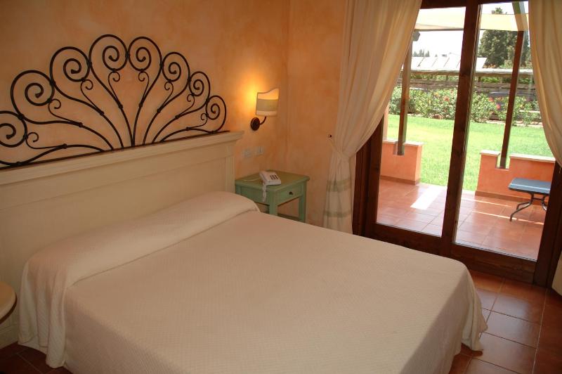 Double Room image 1