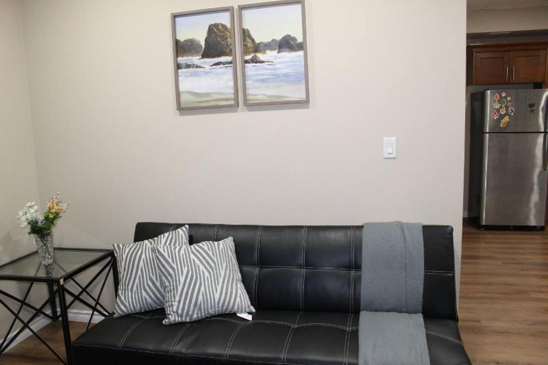 Tranquille pond facing suite - image 1