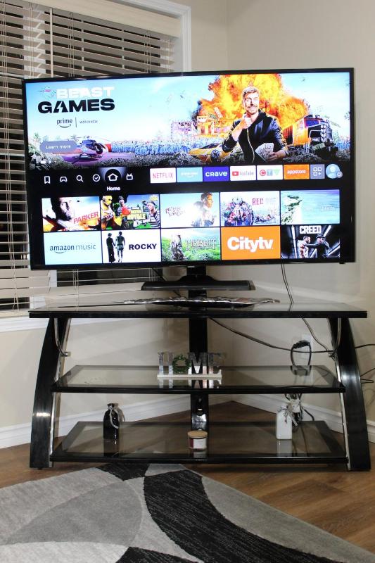 Tranquille pond facing suite - image 22