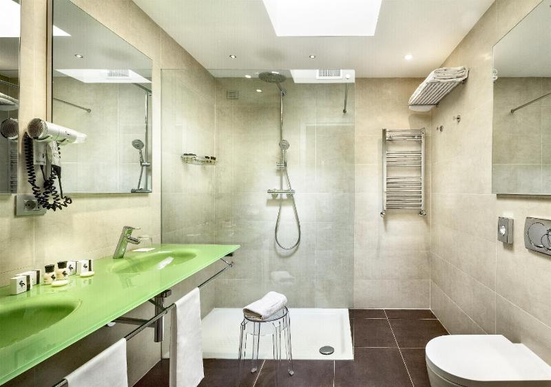 Junior Suite image 3