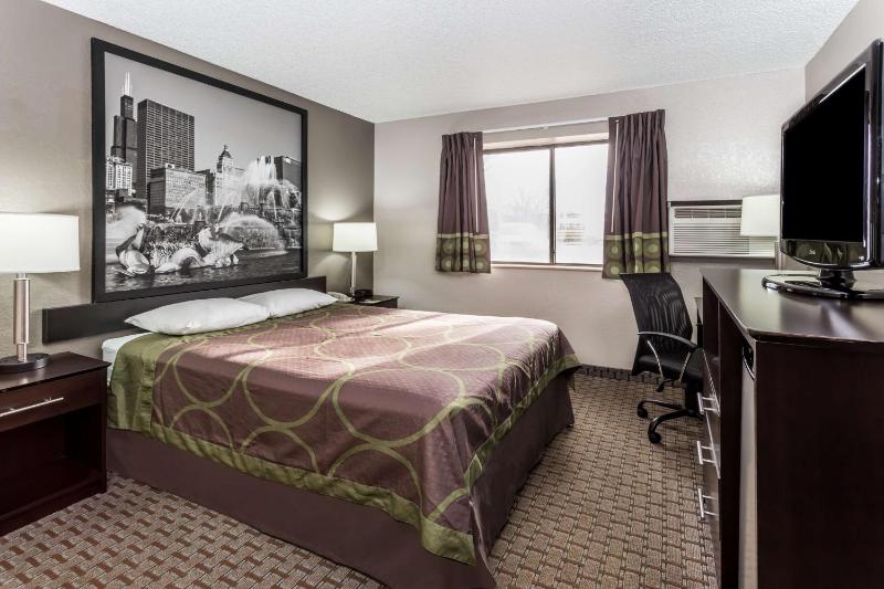 King Room- Non-Smoking image 3