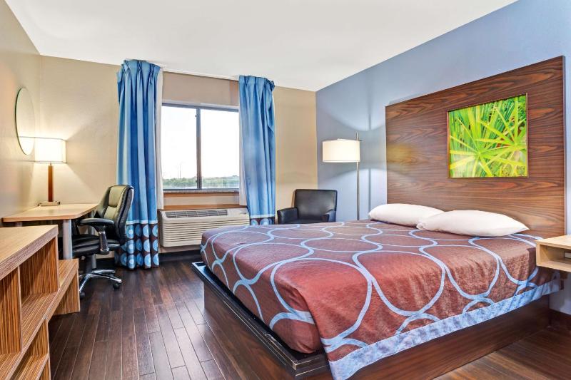 Business Queen Room - Non-Smoking image 4