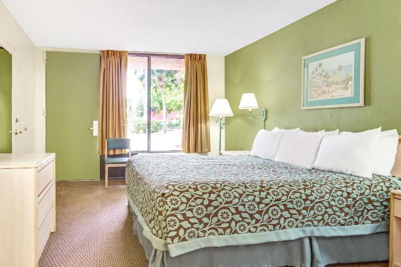 King Room - Non-Smoking image 1