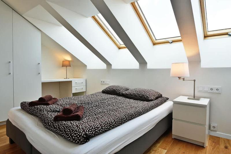 Domillion Penthouse 2bdr 2bath P364a - image 7