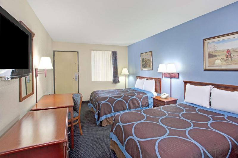 Double Room with Two Double Beds - Non-Smoking image 3