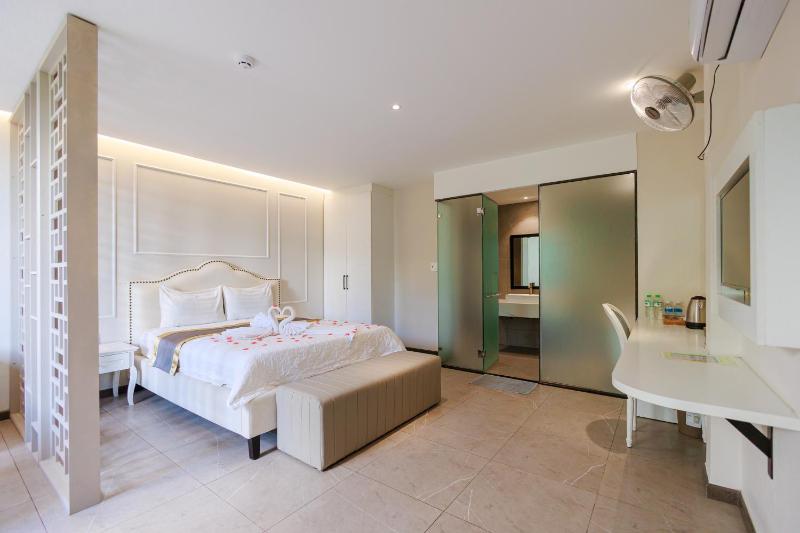 Tina 5 hotel - image 37