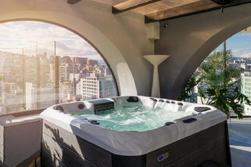 Harmony Skyline Suite14th Floor View & Luxury Spa - image 5