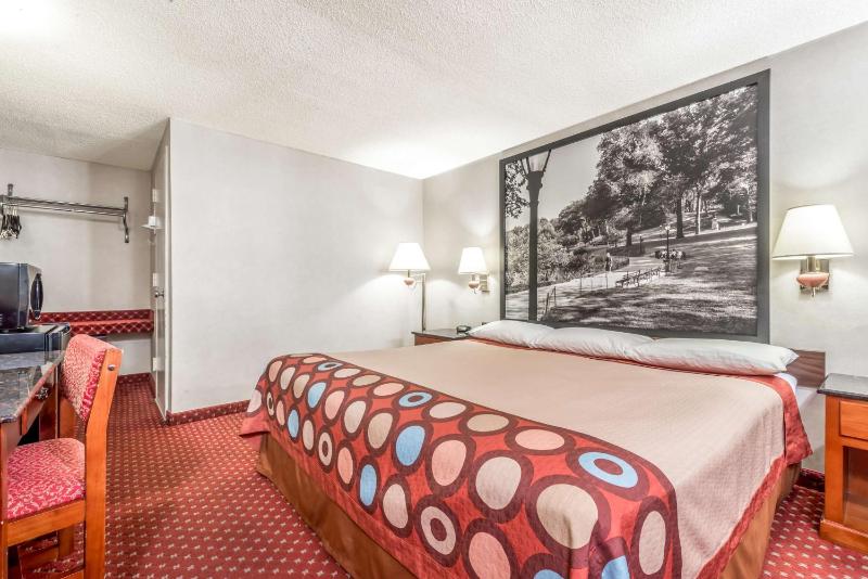 King Room image 4