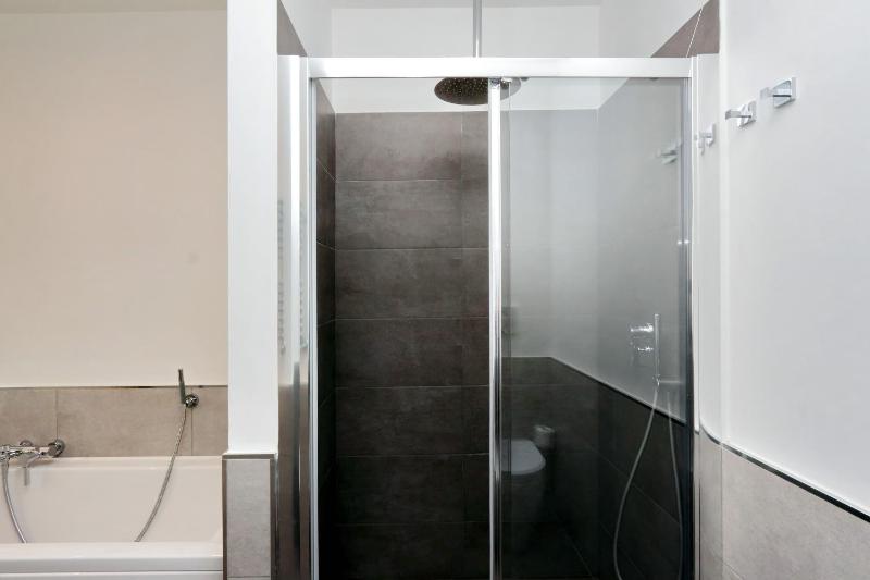 Superior Double Room image 4