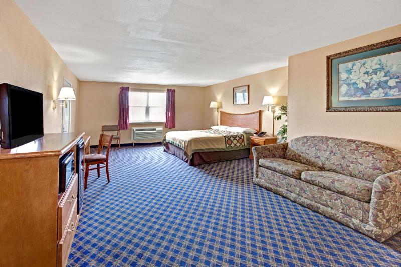 King Studio Suite - Non-Smoking image 3