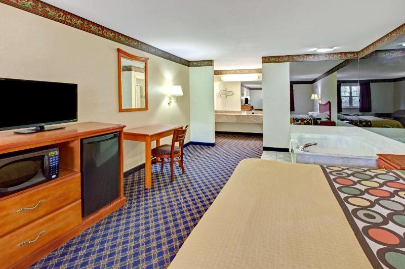 King Studio Suite - Non-Smoking image 2