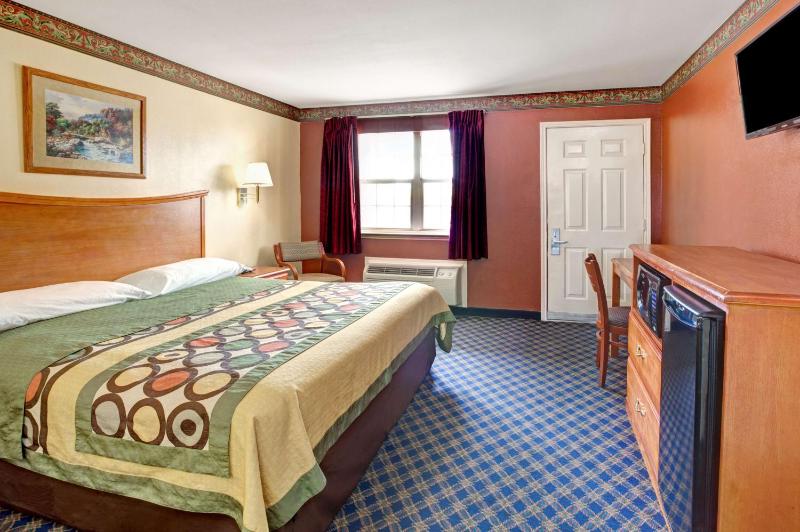 King Room - Non-Smoking image 2