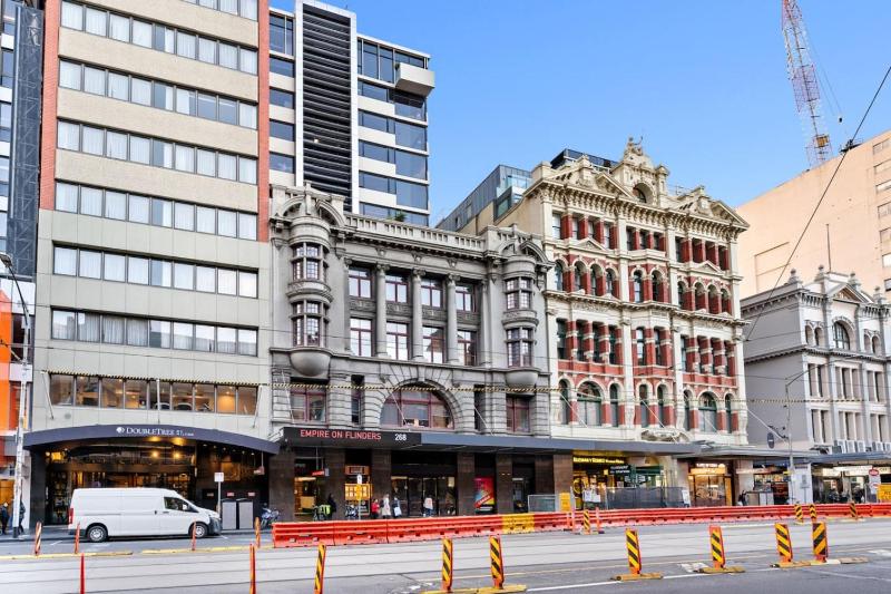 1 BR Heritage Stay - 1 Min Walk to Flinders Station - image 12