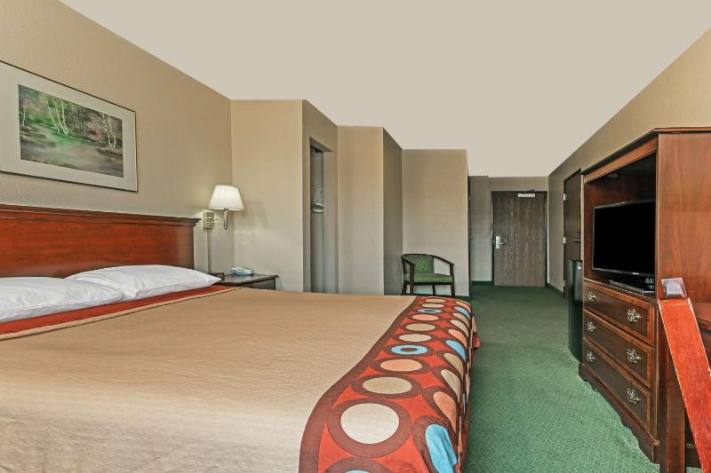 King Room - Non-Smoking image 2