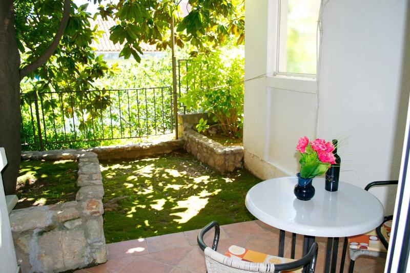 Double Room with Terrace image 4