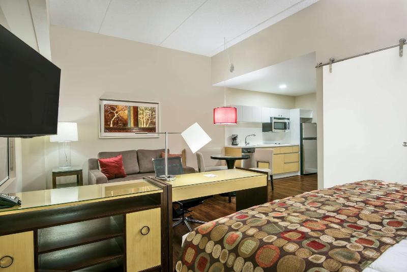 Studio King Suite - Non-Smoking image 2