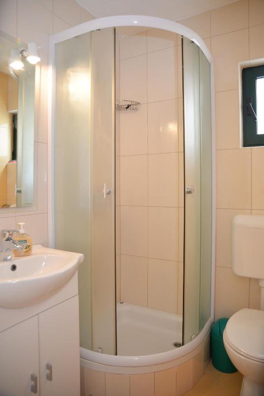 Apartment Mladenka - image 8