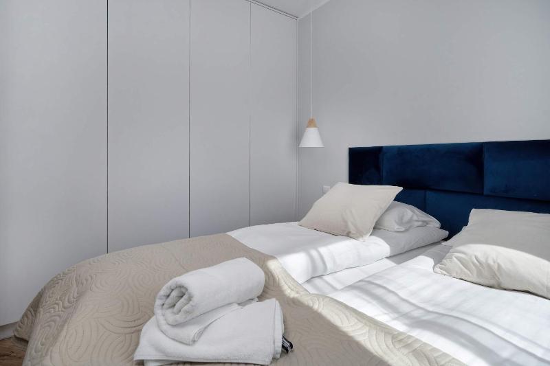 Tasteful Apartment Near Centennial Hall by Noclegi Renters - image 6