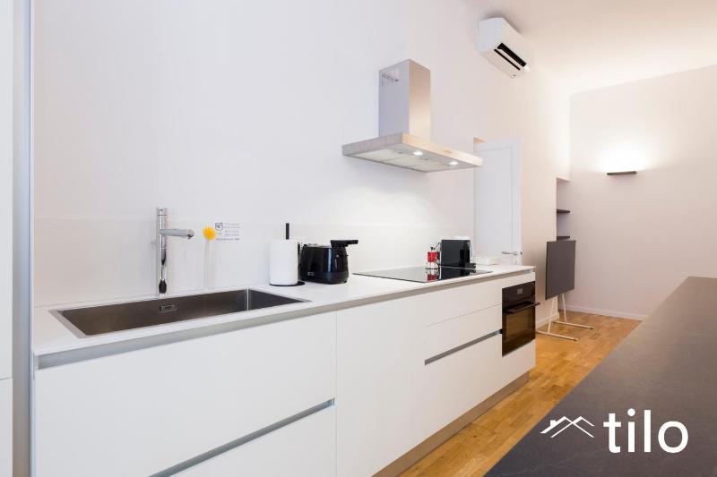 Train Station| 3BR| A/C| City Center By Tilo - image 5