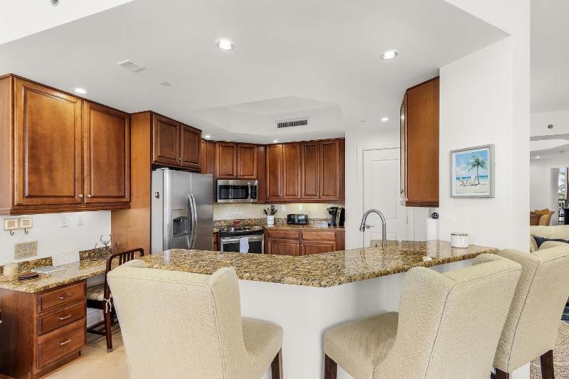 Waterside #835- Bayscape Bliss 3BR 2BA Condo with Pool! condo - image 32