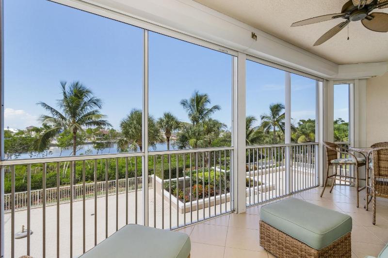 Waterside #835- Bayscape Bliss 3BR 2BA Condo with Pool! condo - image 20