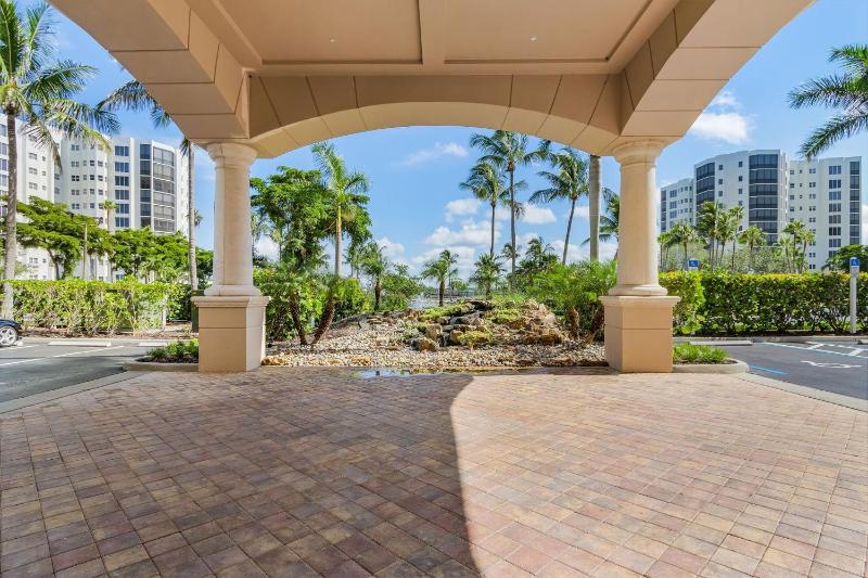Waterside #835- Bayscape Bliss 3BR 2BA Condo with Pool! condo - image 19