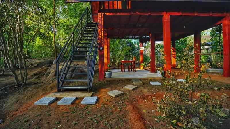 Jungle Crown Cabin - image 10