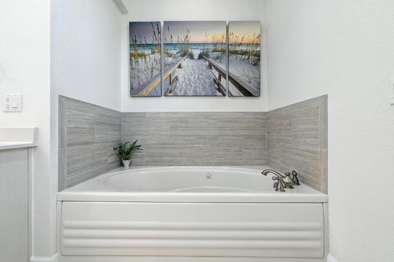 Portside Villas Unit 17 - image 32
