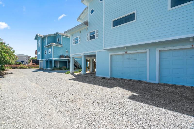 Portside Villas Unit 17 - image 42