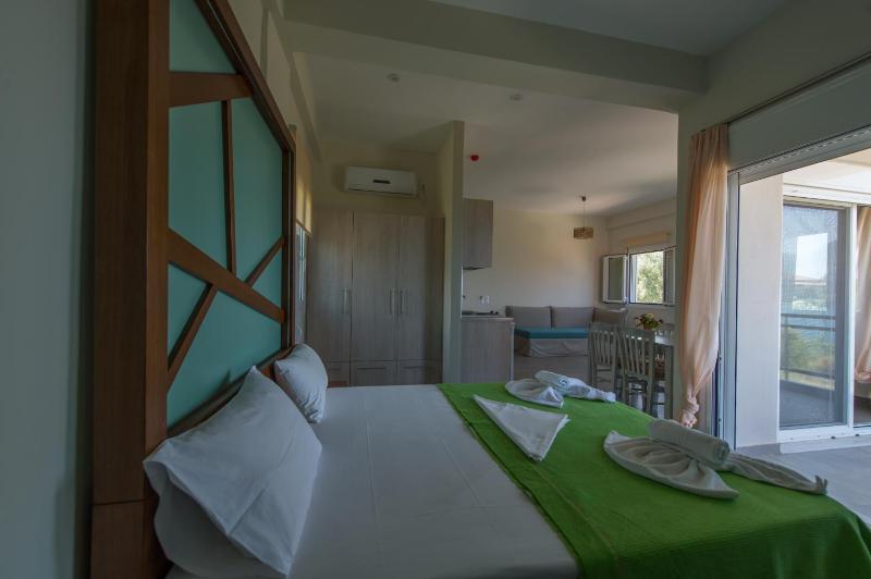 Economy with Sea View - Ground Floor image 2