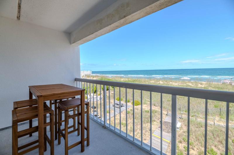 Downs by the Sea - Wellington by the Sea Condo Oceanfront Ocean View Saltwater Pool Elevator Flex Stays - image 23