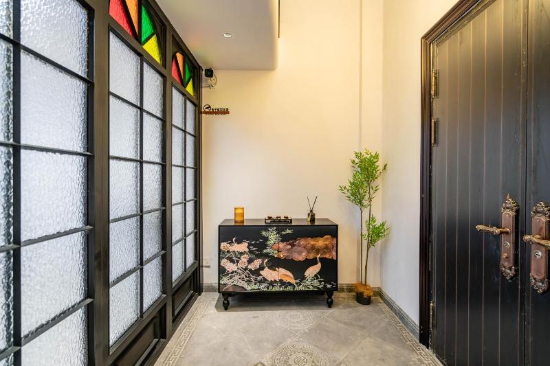 A detached old Shanghai villa on Huaihai Middle Road - image 5
