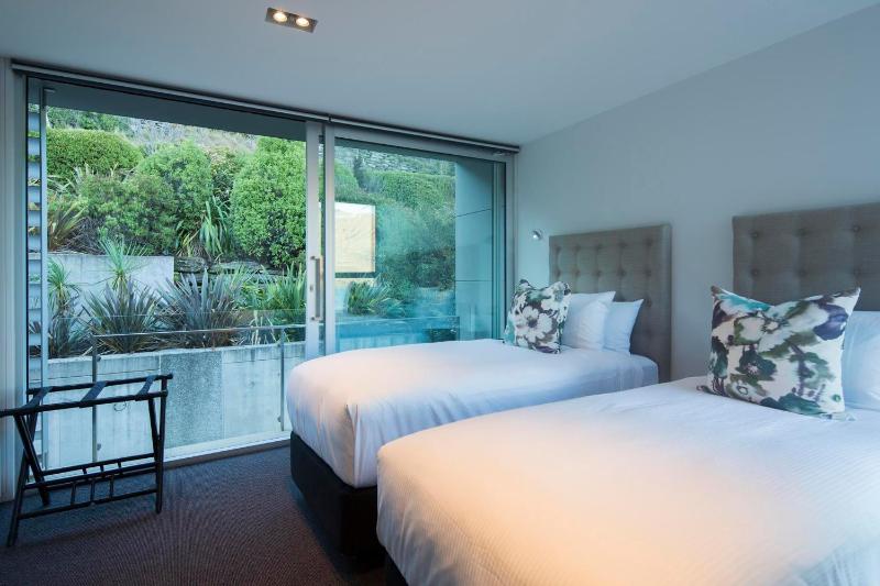 Villa De Luxe a Relax it's Done luxury holiday home - image 14