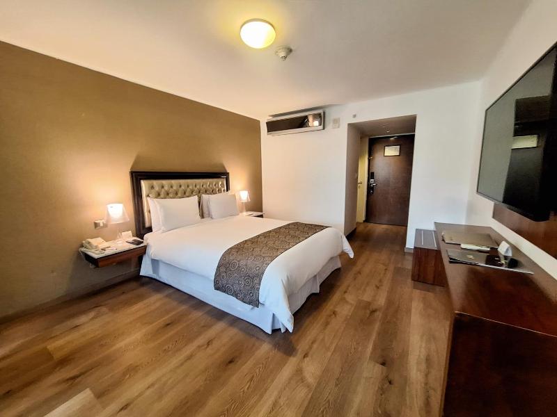 NM Lima Hotel - image 5