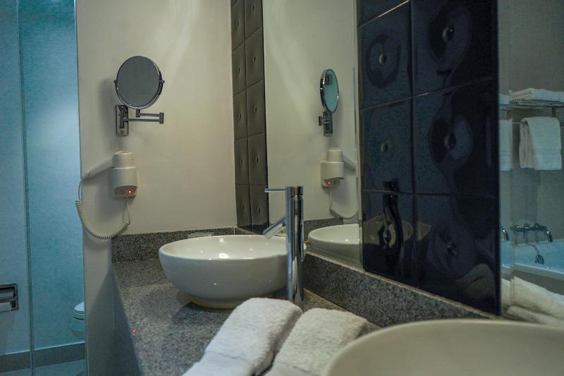 NM Lima Hotel - image 14