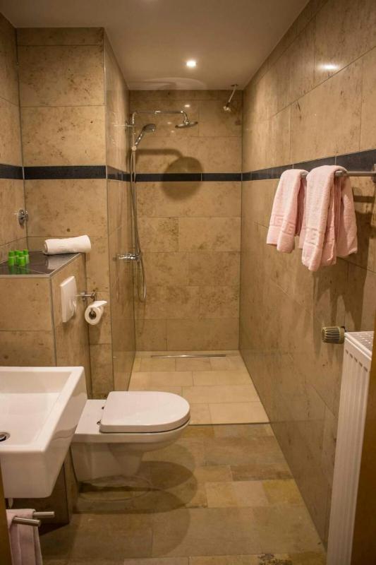 Triple Room image 2