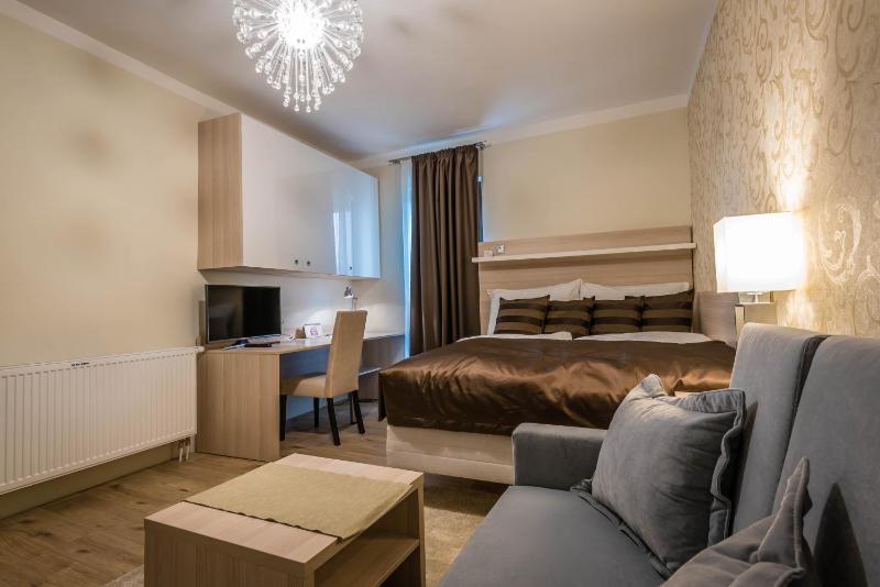 Double Room with Terrace image 3