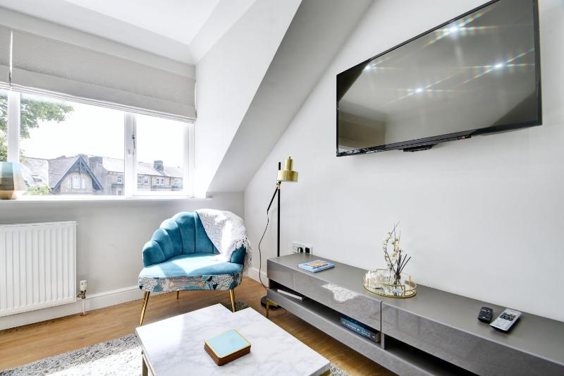 Finest Retreats - The Loft at The Regency - image 9