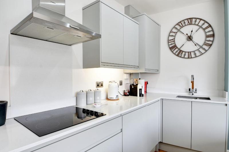 Finest Retreats - The Loft at The Regency - image 23