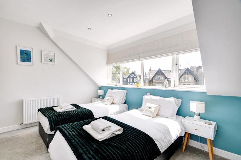 Finest Retreats - The Loft at The Regency - image 8