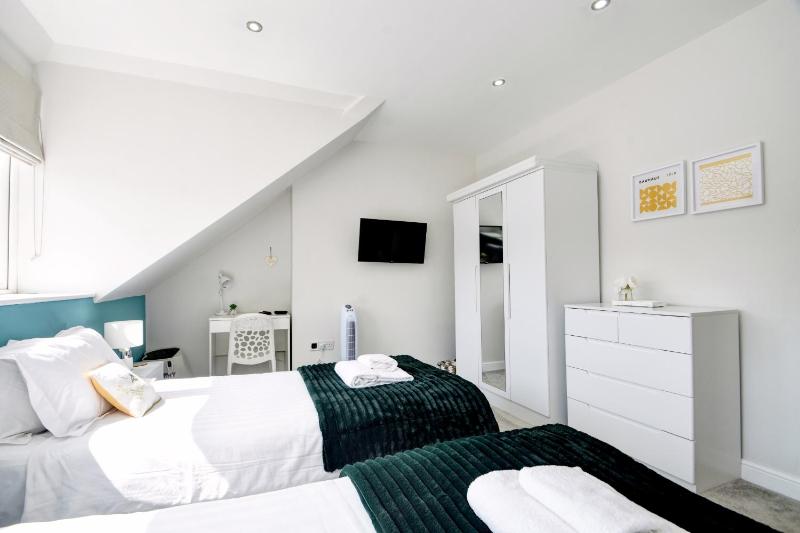 Finest Retreats - The Loft at The Regency - image 21