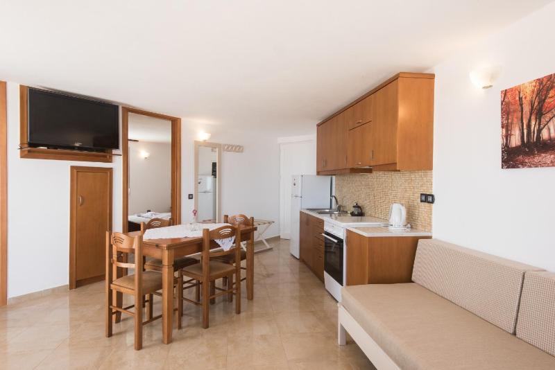 Deluxe Private Apartment  image 4