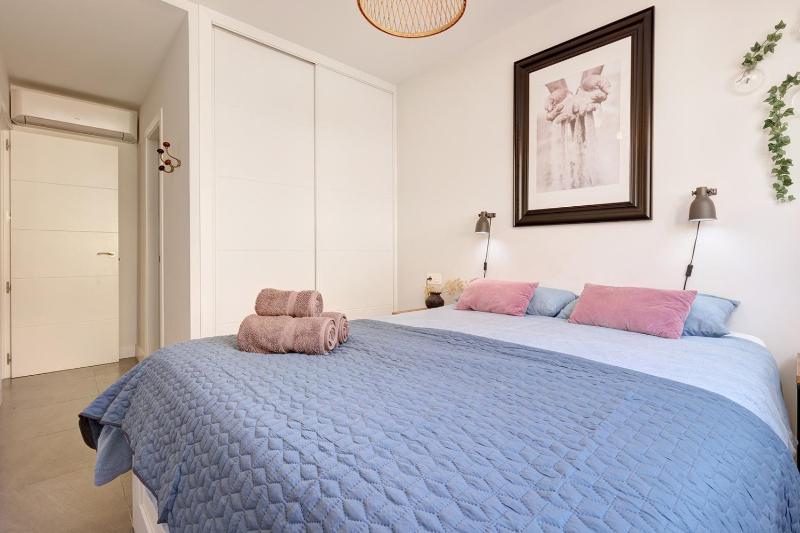 012 New Relaxed 2 Bed Fuengirola City Beach Retreat - image 12