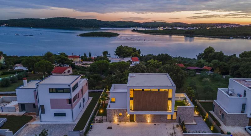 Brand New Design Villa with Heated Pool and Sea view - image 27