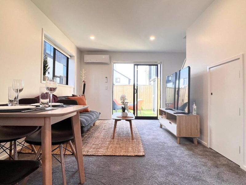 Chester Two King Bedroom Townhouse with Two Bathrooms - image 1