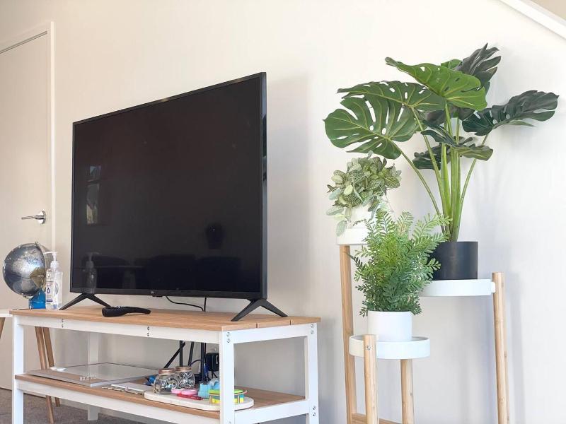 Parkside Two Bedroom Townhouse with Free Parking - image 24